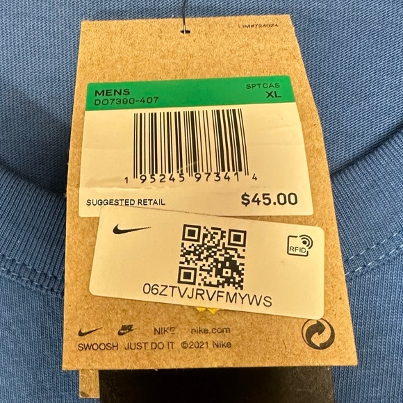 NIKE Sportswear Premium Essentials Long Sleeve Loose Fit Tee Shirt - Men’s XL - Picture 4 of 6